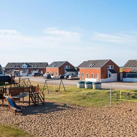 6 Person In Romo-by Traum Nyaraló