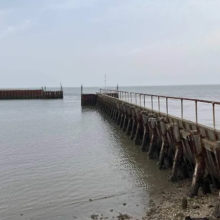 6 Person In Romo-by Traum Nyaraló Sønderby