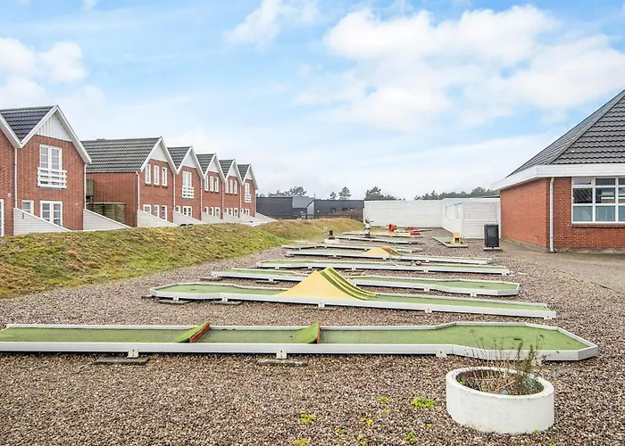 6 Person In Romo-by Traum * Sønderby